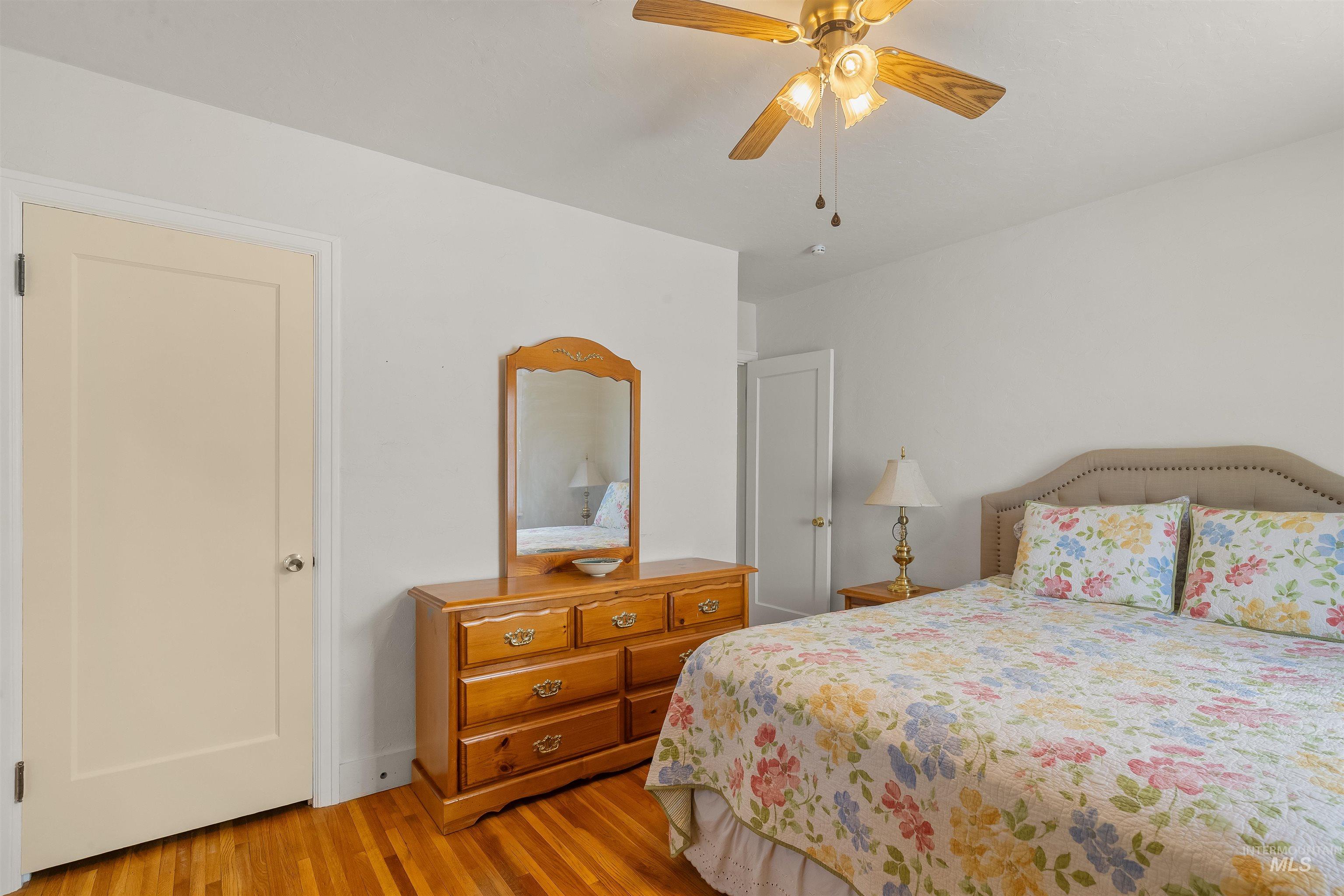 924 N Street Lewiston, ID 83501 - Photo 20 of 46 Wood-finish flooring complemented by white walls and trim