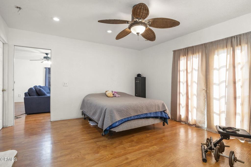 320 D Street Fillmore, CA 93015 - Photo 21 of 56 24-web-or-mls-UpmarketMedia_320D-72