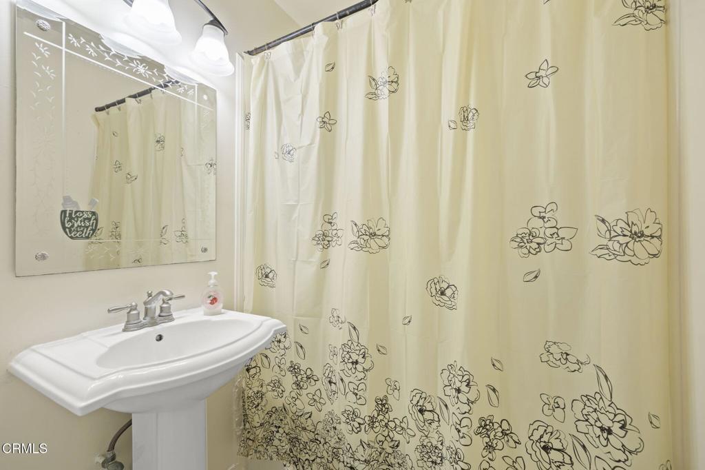 320 D Street Fillmore, CA 93015 - Photo 26 of 56 30-web-or-mls-UpmarketMedia_320D-30