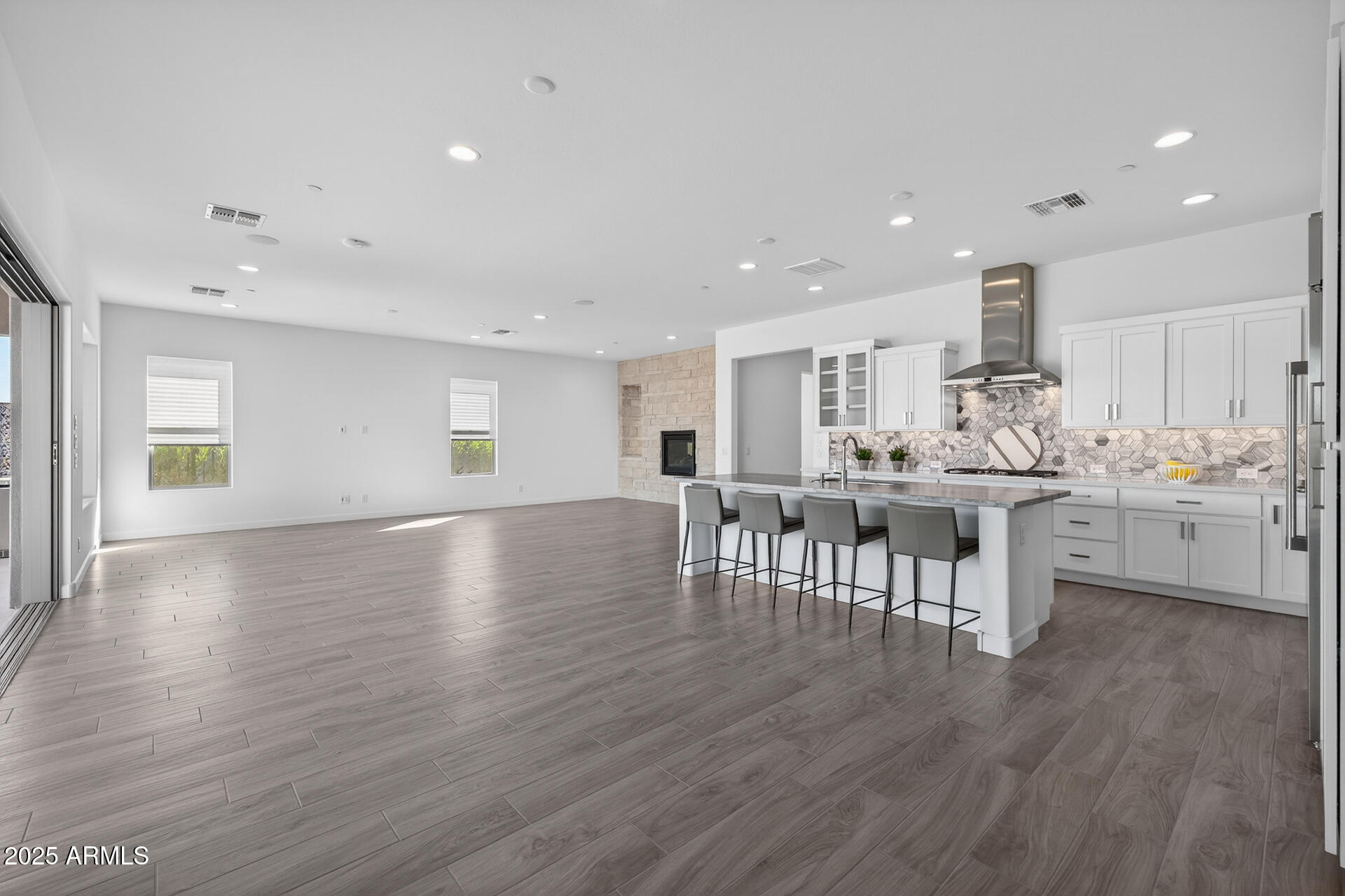 28911 North Agua Verde Drive Rio Verde, AZ 85263 - Photo 11 of 20 21) KITCHEN
