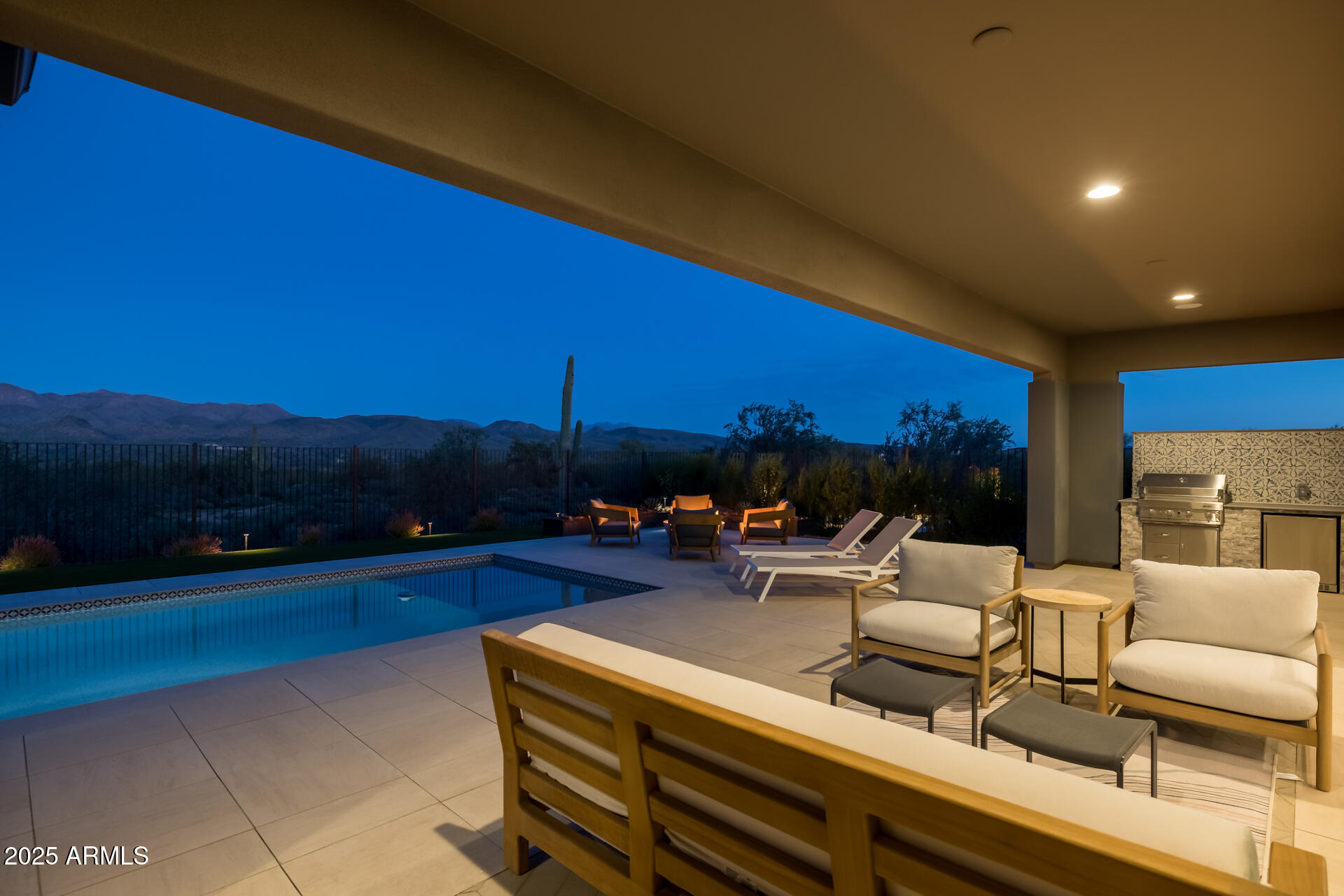 28911 North Agua Verde Drive Rio Verde, AZ 85263 - Photo 17 of 20 40) BACKYARD