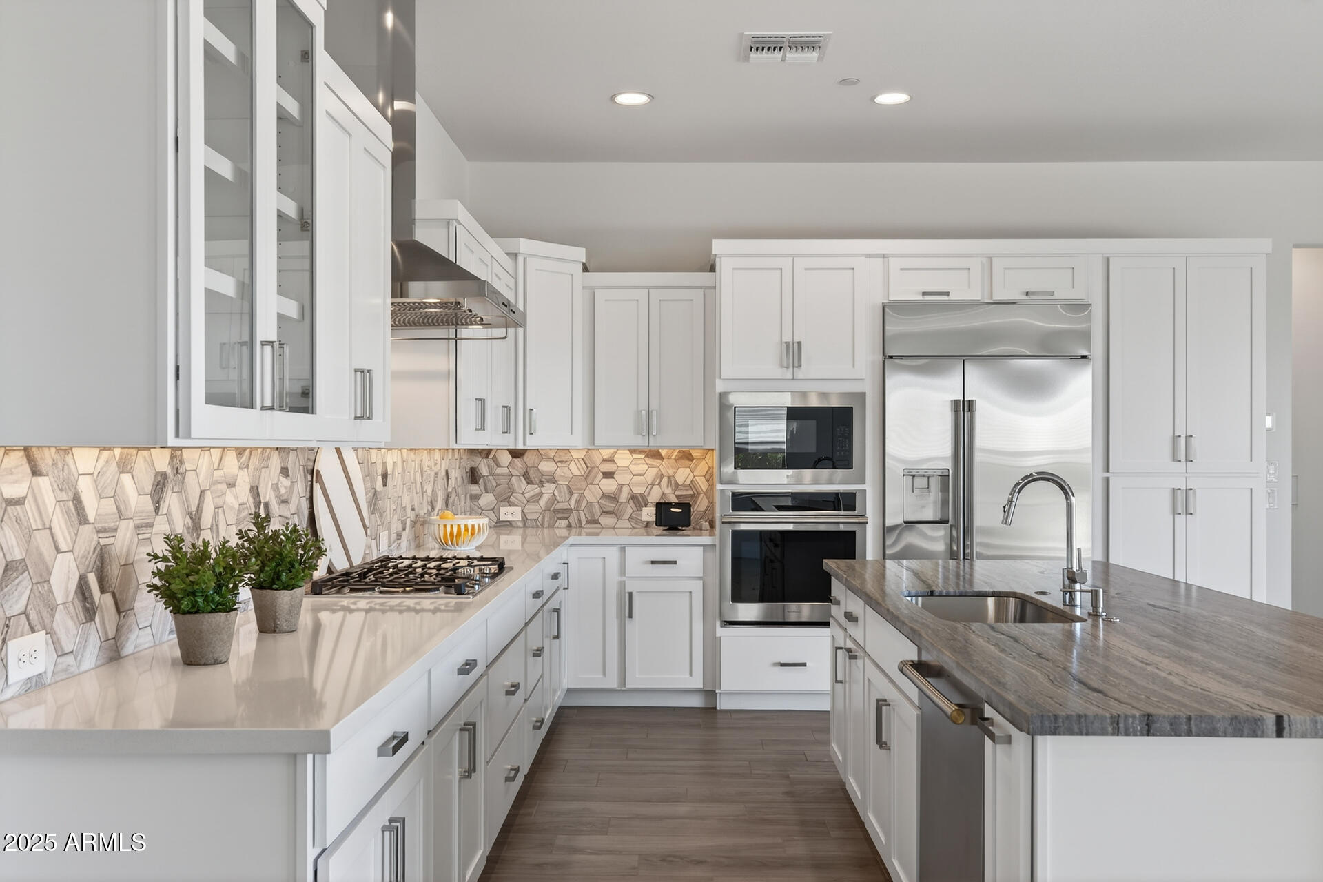 28911 North Agua Verde Drive Rio Verde, AZ 85263 - Photo 7 of 20 17) KITCHEN