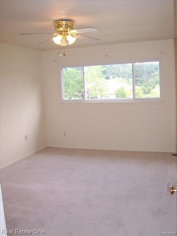 25665 Lahser Road, Unit 4 Southfield, MI 48033 - Photo 15 of 18