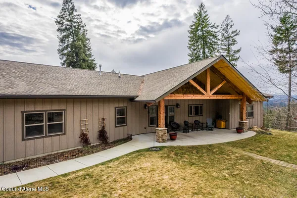 $975,000 | 427 Wood Duck Lane, Bonners Ferry, ID 83805