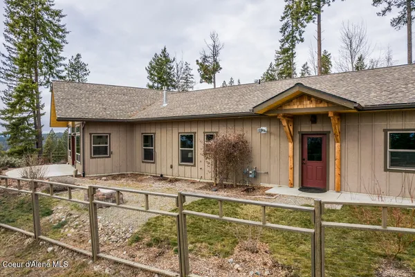 $985,000 | 427 Wood Duck Lane, Bonners Ferry, ID 83805