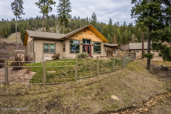 $985,000 | 427 Wood Duck Lane, Bonners Ferry, ID 83805