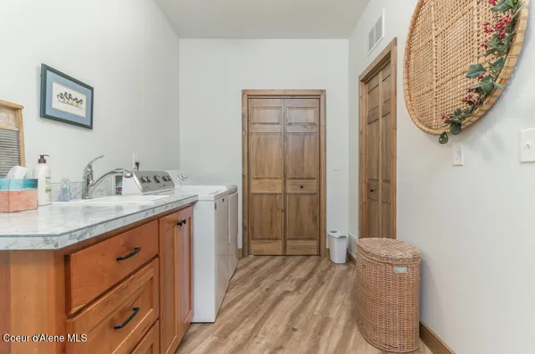 $985,000 | 427 Wood Duck Lane, Bonners Ferry, ID 83805