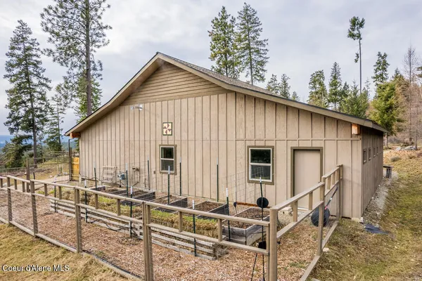 $985,000 | 427 Wood Duck Lane, Bonners Ferry, ID 83805
