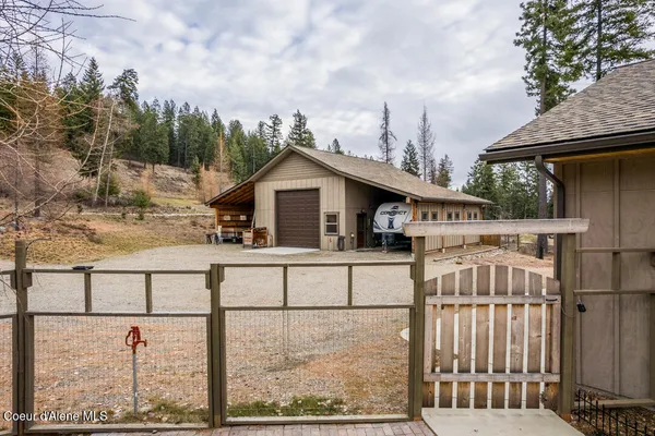 $985,000 | 427 Wood Duck Lane, Bonners Ferry, ID 83805