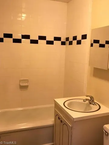 $900 | 709 Wright Street, Reidsville, NC 27320