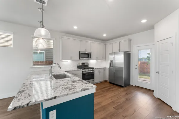 $2,200 | 9607 Stillwater Pass, San Antonio, TX 78254