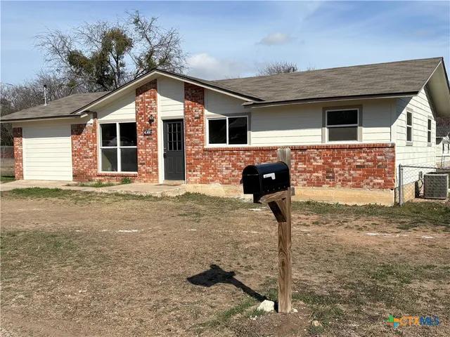 $229,900 | 203 Stapp Drive, Burnet, TX 78611