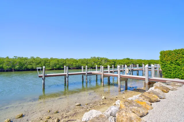 $11,000,000 | 2394 Coco Plum Drive, Marathon, FL 33050