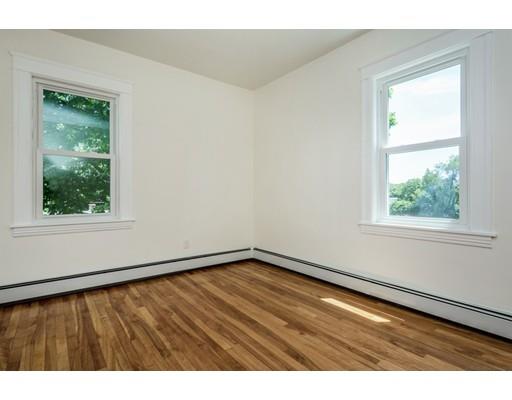 17 Dixfield Road Worcester, MA 01606 - Photo 18 of 29 Gallery Image 18