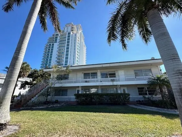 $1,975 | 4800 North Flagler Drive, Unit 3, West Palm Beach, FL 33407