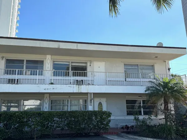 $1,975 | 4800 North Flagler Drive, Unit 3, West Palm Beach, FL 33407