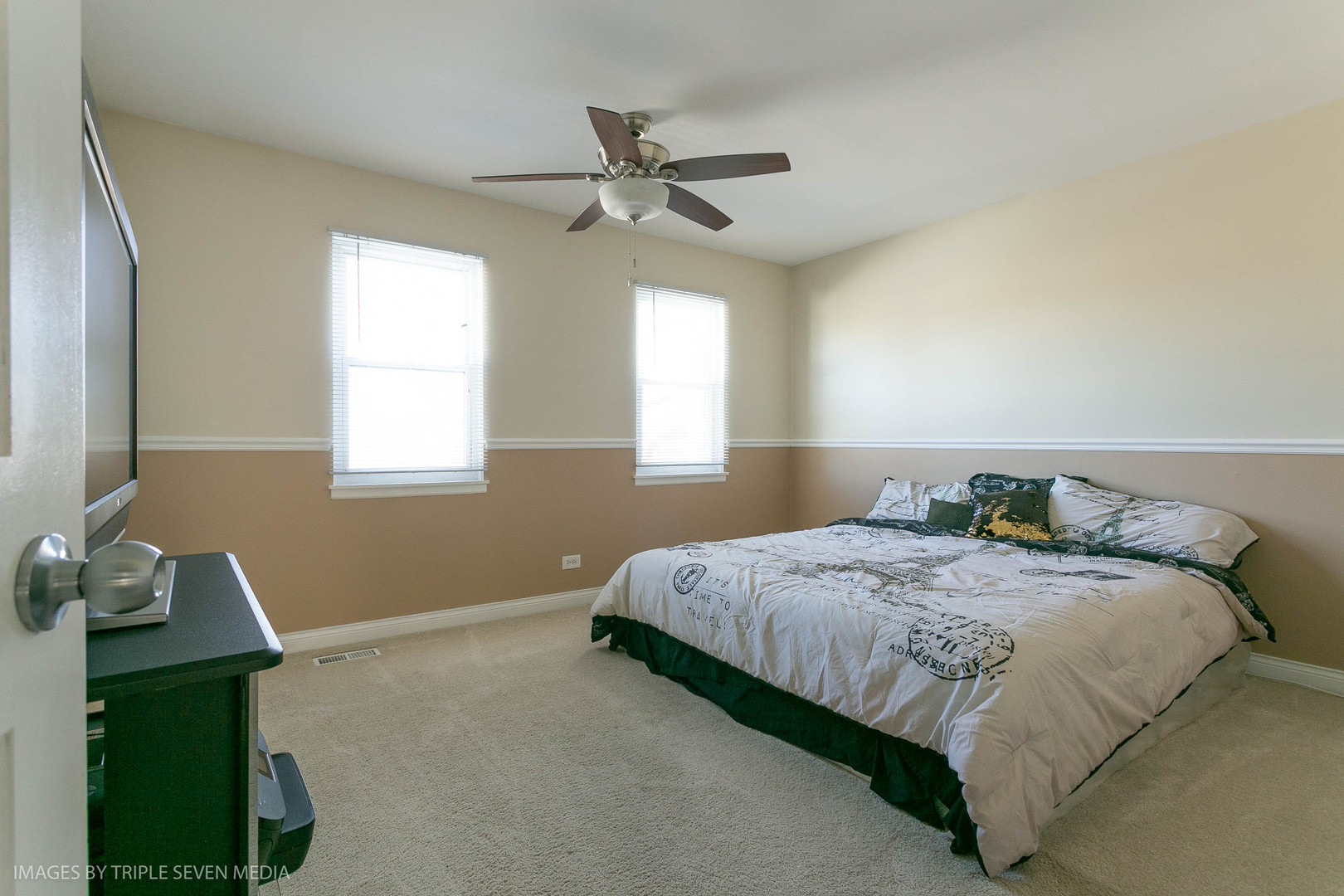 190 Rodenburg Road Roselle, IL 60172 - Photo 15 of 27
