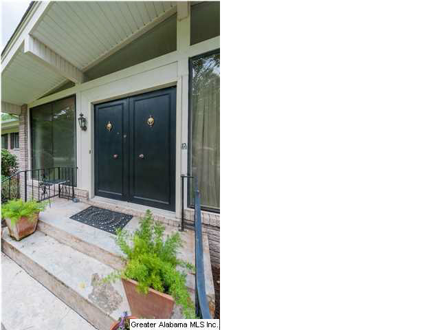 4375 MountainDale Road Birmingham, AL 35213 - Photo 3 of 32