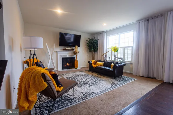 $3,950 | 16028 Eagle Roost Court, Woodbridge, VA 22191