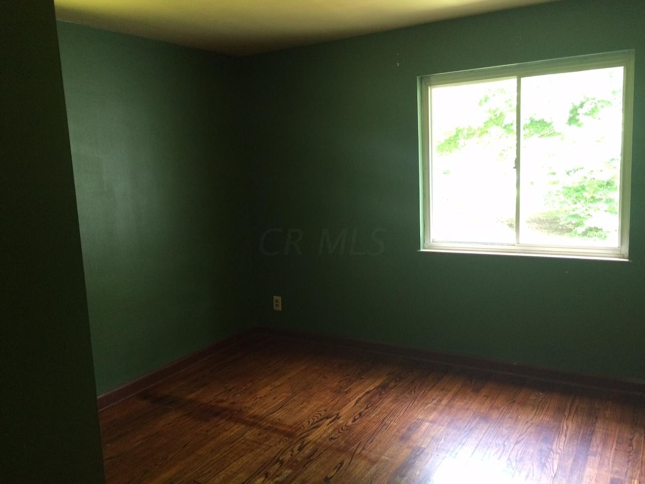 3467 South Hamilton Road Columbus, OH 43232 - Photo 8 of 10 Gallery Image 8