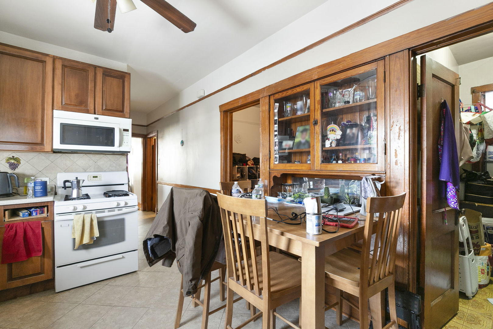 3128 West 41st Street Chicago, IL 60632 - Photo 5 of 36 a dining room with furniture and window