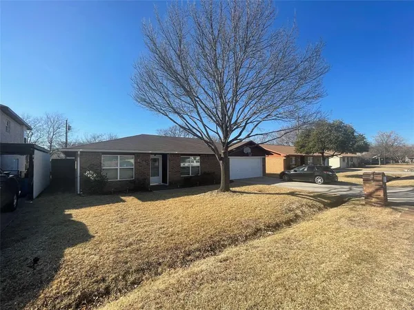 $2,400 | 817 Bullock Drive, Coppell, TX 75019