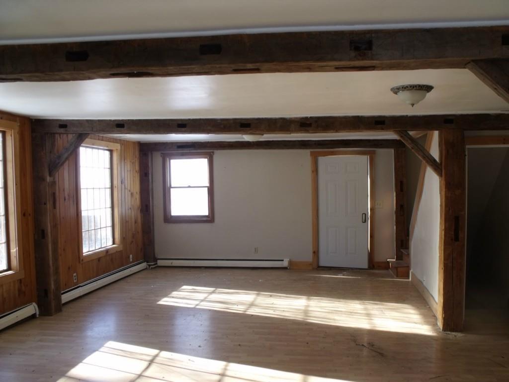 1875 N Road Mount Vernon, ME 04352 - Photo 4 of 16 Living Room