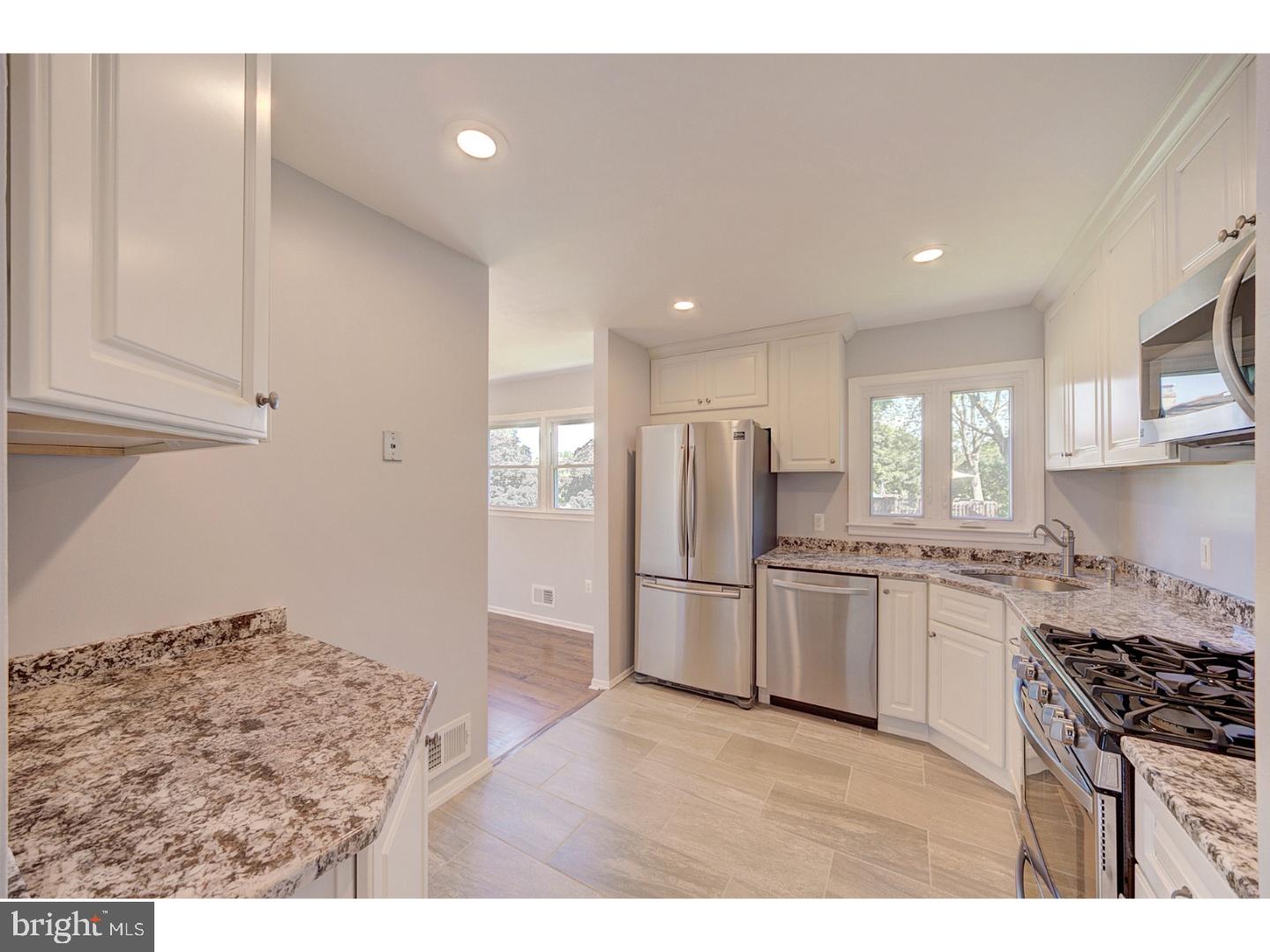 160 Hempstead Road Hamilton, NJ 08610 - Photo 8 of 23