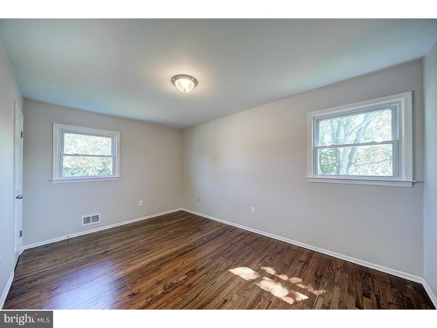 160 Hempstead Road Hamilton, NJ 08610 - Photo 9 of 23