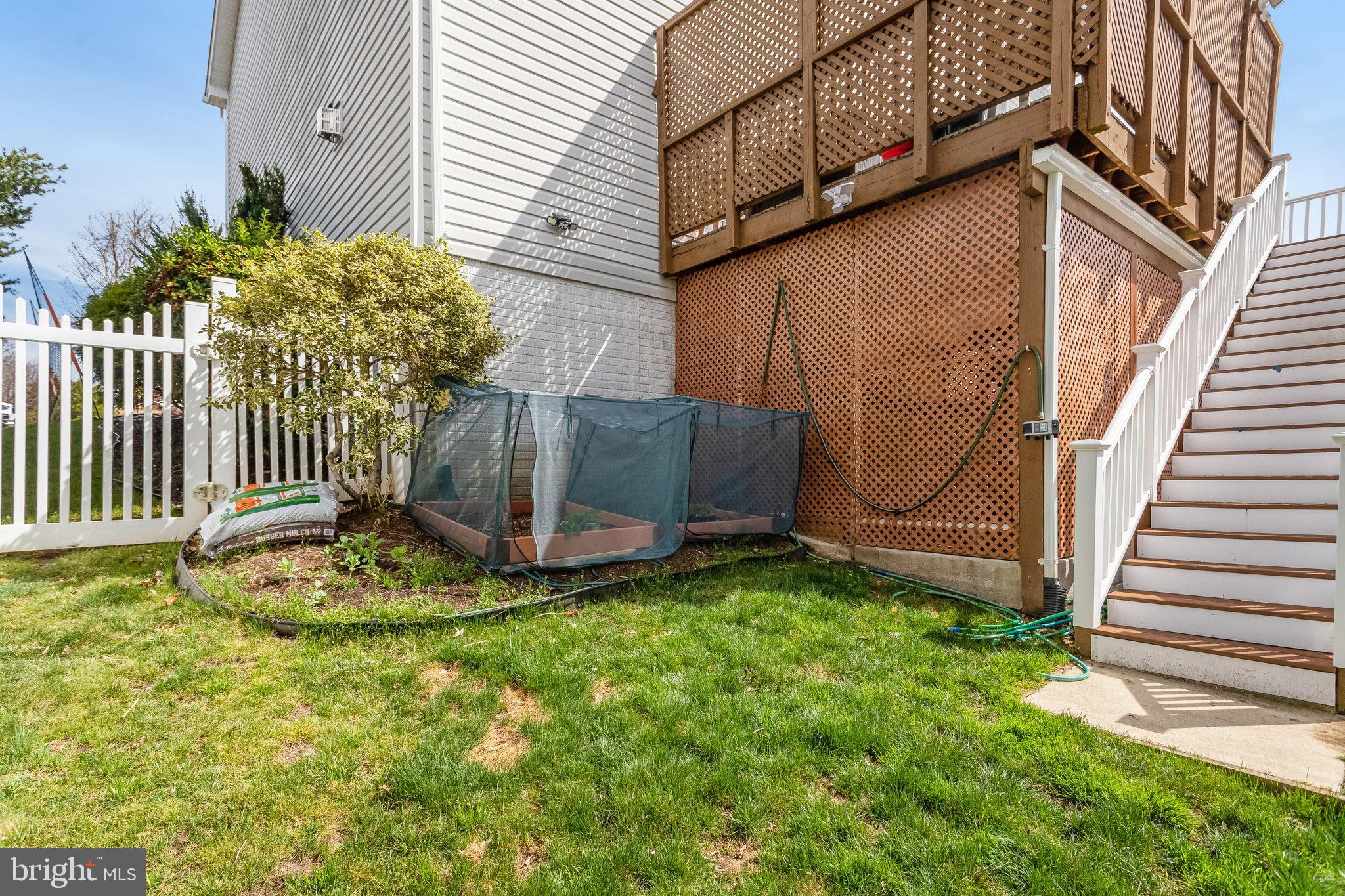 4287 Meyers Road Triangle, VA 22172 - Photo 46 of 51 a garden view with a backyard