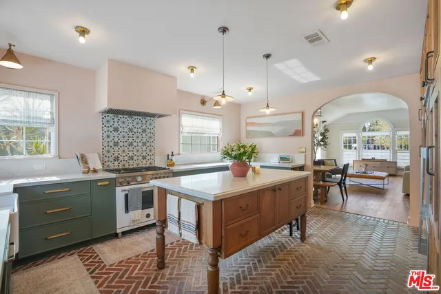 $1,550,000 | 3580 Gundry Avenue, Long Beach, CA 90807