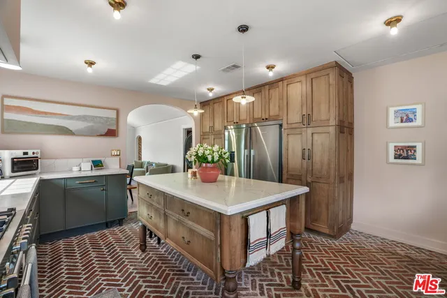 $1,550,000 | 3580 Gundry Avenue, Long Beach, CA 90807