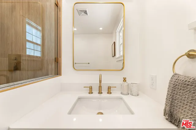 $1,550,000 | 3580 Gundry Avenue, Long Beach, CA 90807