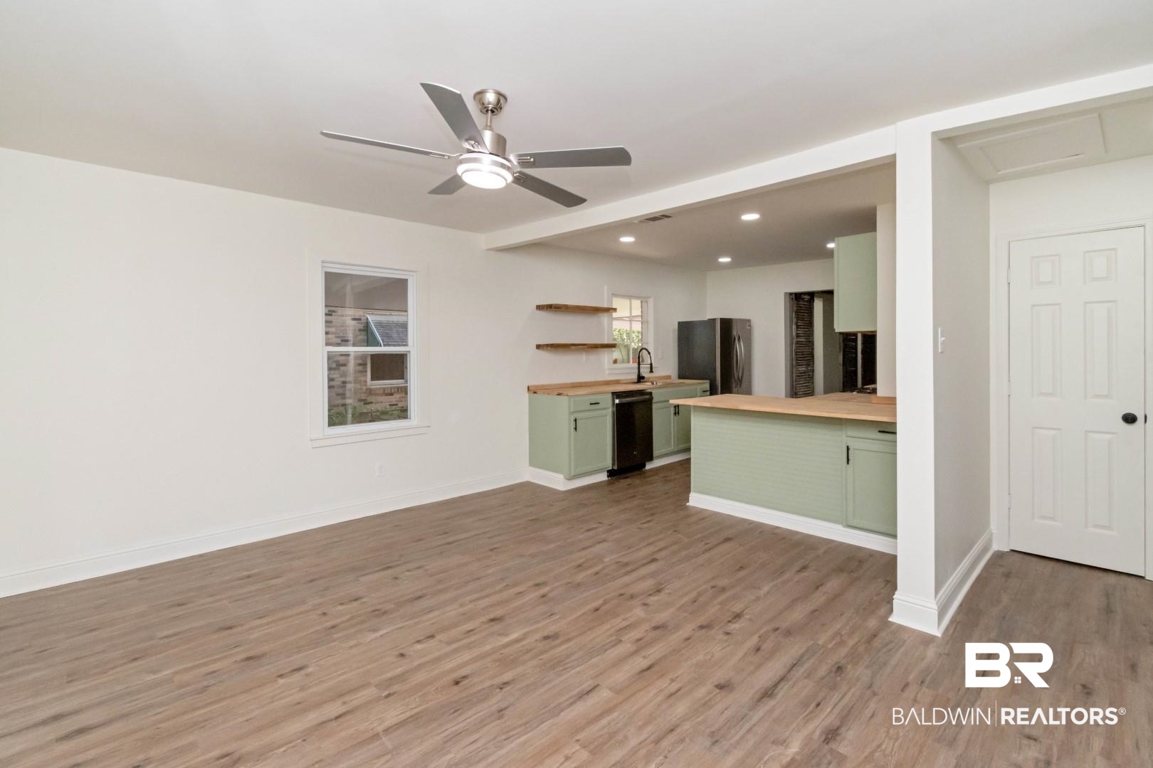 258 3rd Avenue Chickasaw, AL 36611 - Photo 4 of 31