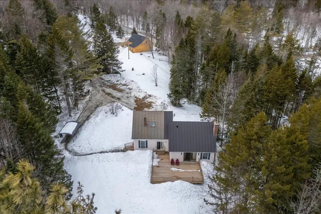 $695,000 | 1595 Healdville Road, Mount Holly, VT 05758