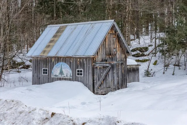 $695,000 | 1595 Healdville Road, Mount Holly, VT 05758