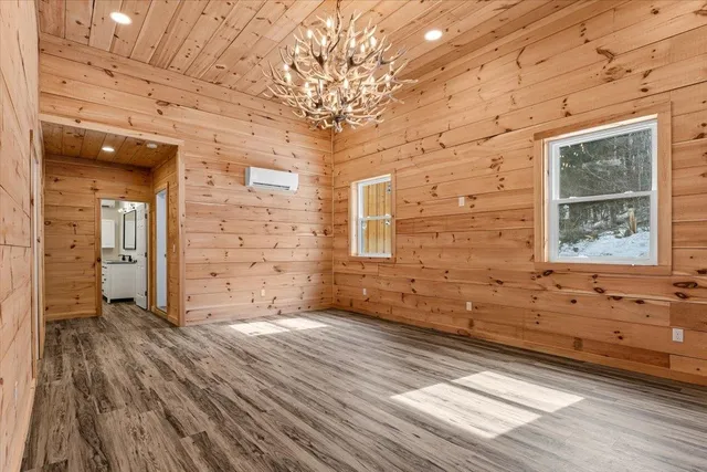 $695,000 | 1595 Healdville Road, Mount Holly, VT 05758