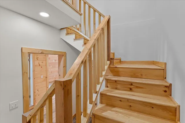 $695,000 | 1595 Healdville Road, Mount Holly, VT 05758