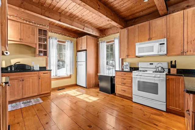 $695,000 | 1595 Healdville Road, Mount Holly, VT 05758