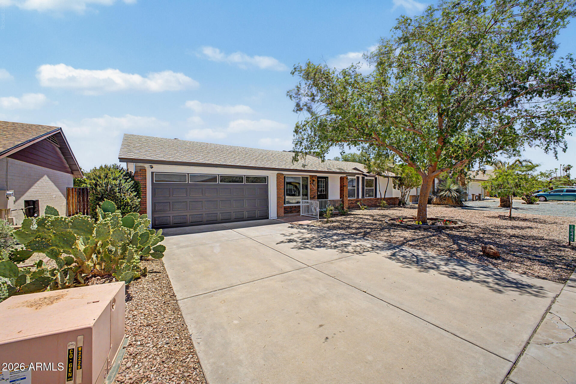 10443 West Ruth Avenue Peoria, AZ 85345 - Photo 3 of 29