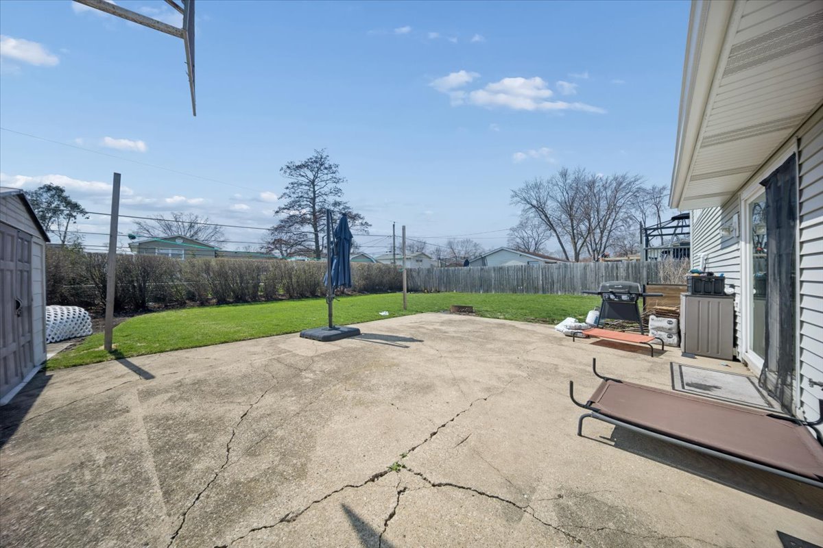 703 Westmere Road Des Plaines, IL 60016 - Photo 22 of 35