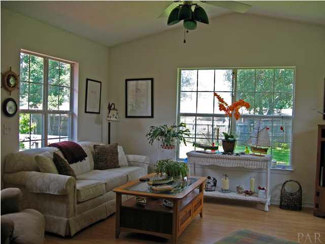 7444 Templeton Road Pensacola, FL 32506 - Photo 4 of 13 Gallery Image 4
