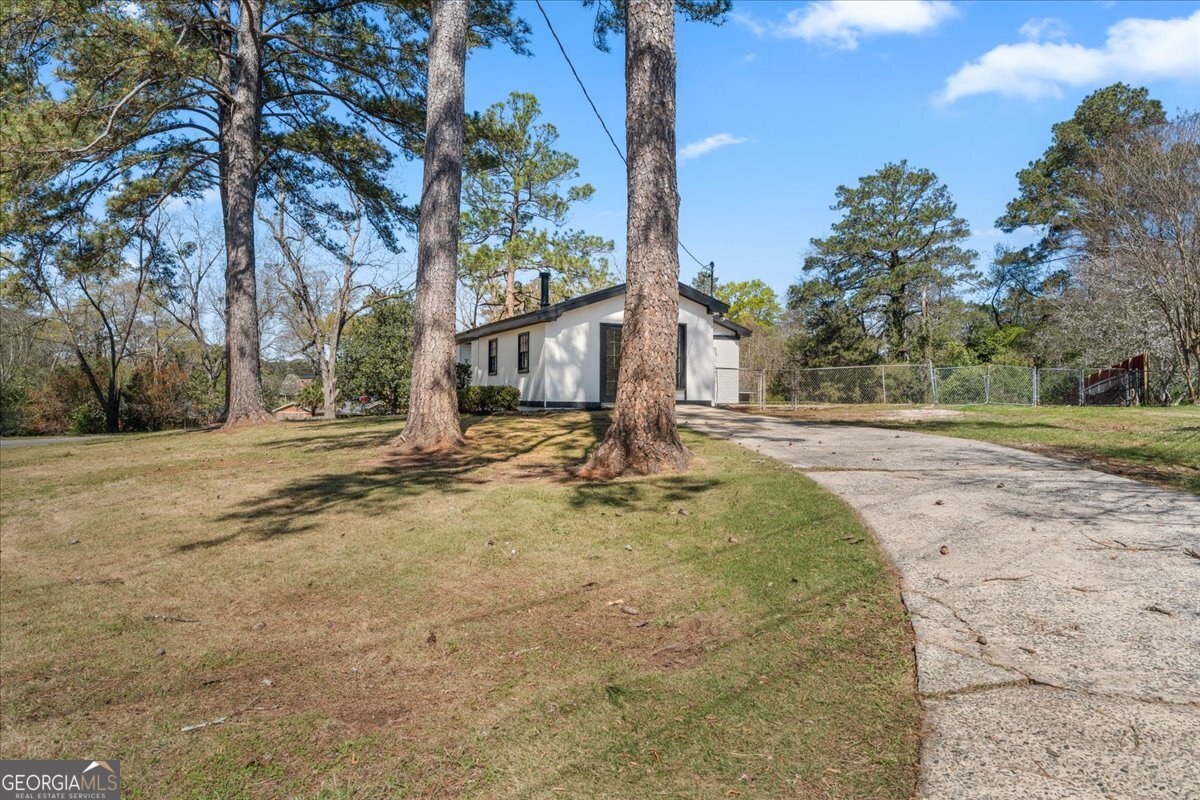 1024 Normandy Road Macon, GA 31210 - Photo 3 of 22