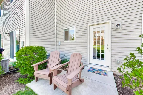 $319,900 | 1205 Prairie View Parkway, Cary, IL 60013