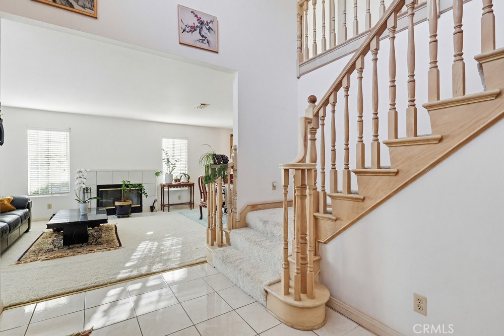 7114 Terrapin Way Tujunga, CA 91042 - Photo 12 of 68