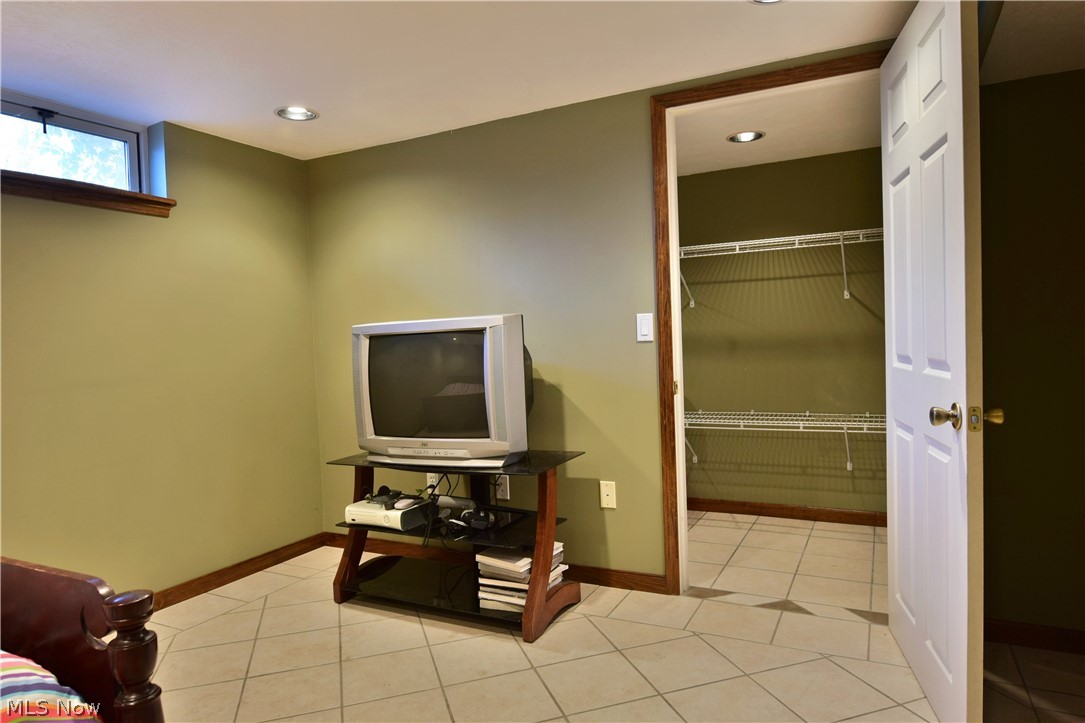 3717 Ridge Road Cortland, OH 44410 - Photo 24 of 35 Gallery Image 24