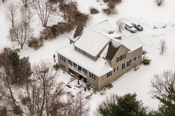 $850,000 | 8 Cider Mill Lane, Stratham, NH 03885