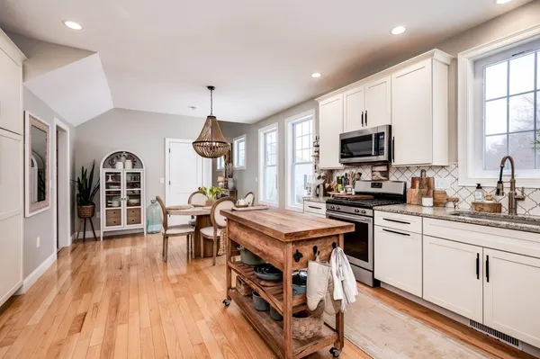 $850,000 | 8 Cider Mill Lane, Stratham, NH 03885