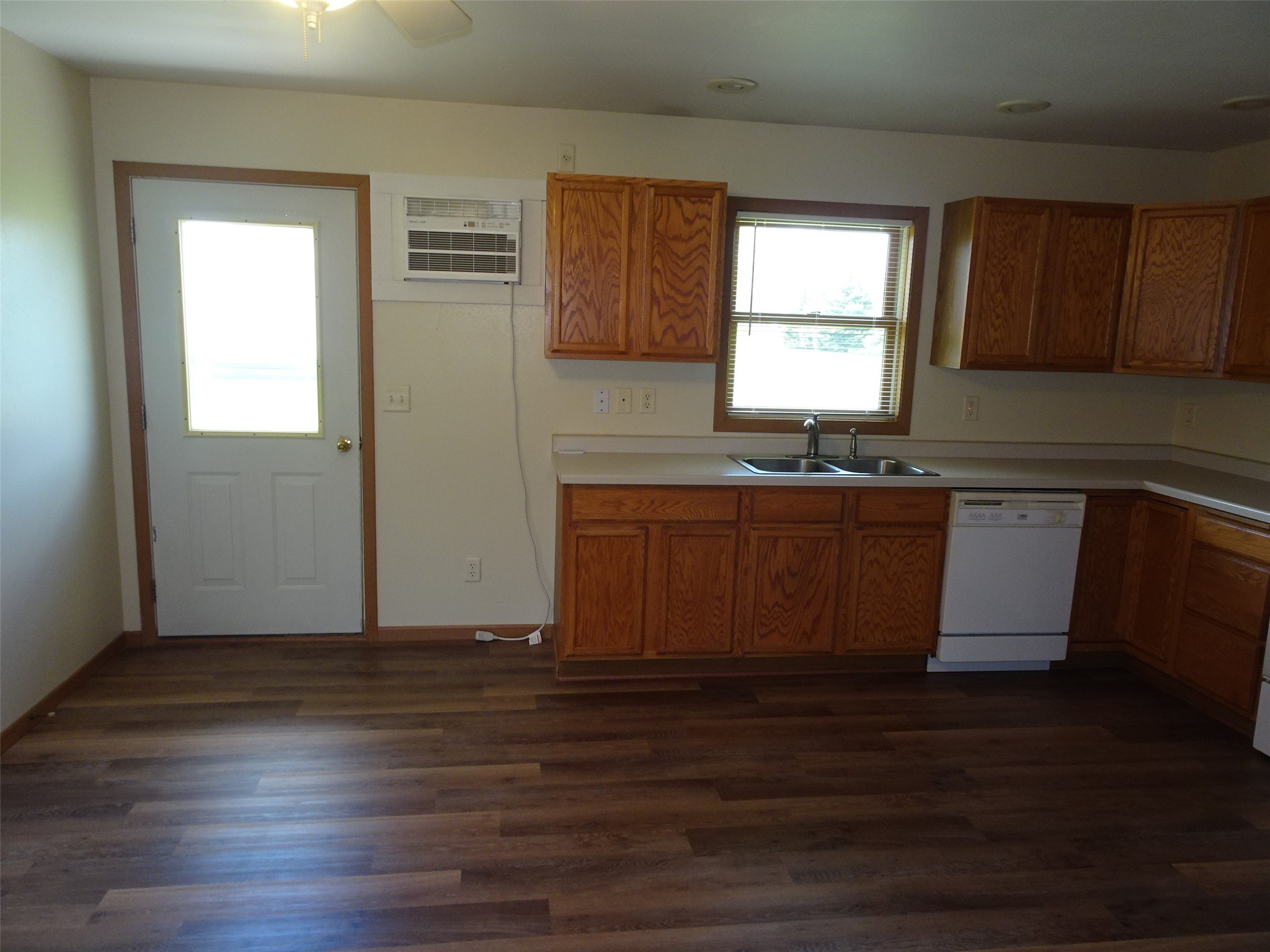 609 Washington Street Almena, WI 54805 - Photo 10 of 21