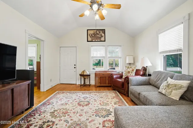 $229,000 | 907 West Queen Street, Edenton, NC 27932